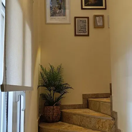 Country Nest * Messíni