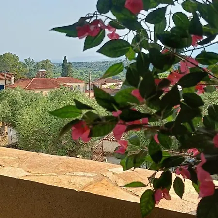 Country Nest בית נופש Messíni